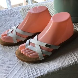 Bass white thong sandels